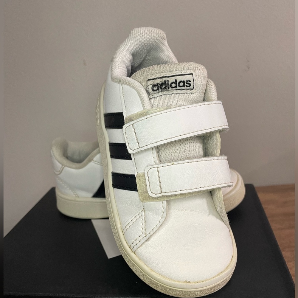 Kids' Grand Court 2.0 Sneaker